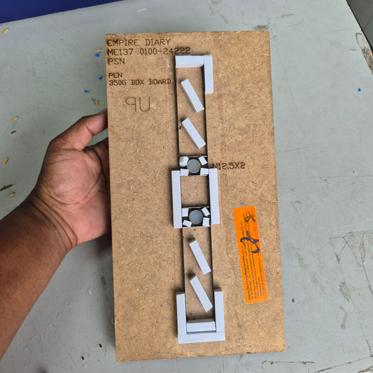 ME137 0100-24222(PEN BOX)
